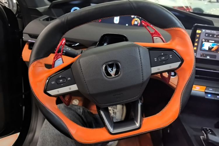 Used CHANGAN UNI-V 2024 2.0T High-Performance Version Steering Wheel