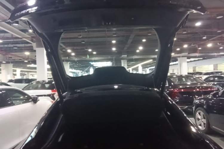 Used CHANGAN UNI-V 2024 1.5T Prestige Edition Trunk