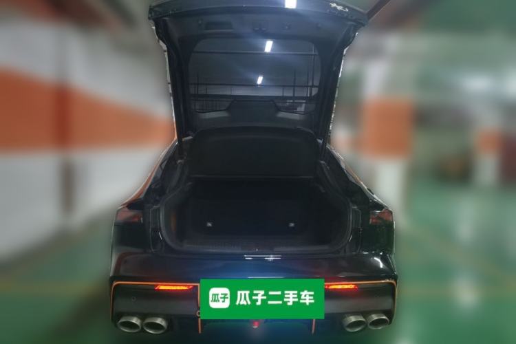 Used CHANGAN UNI-V 2024 2.0T High-Performance Version Trunk