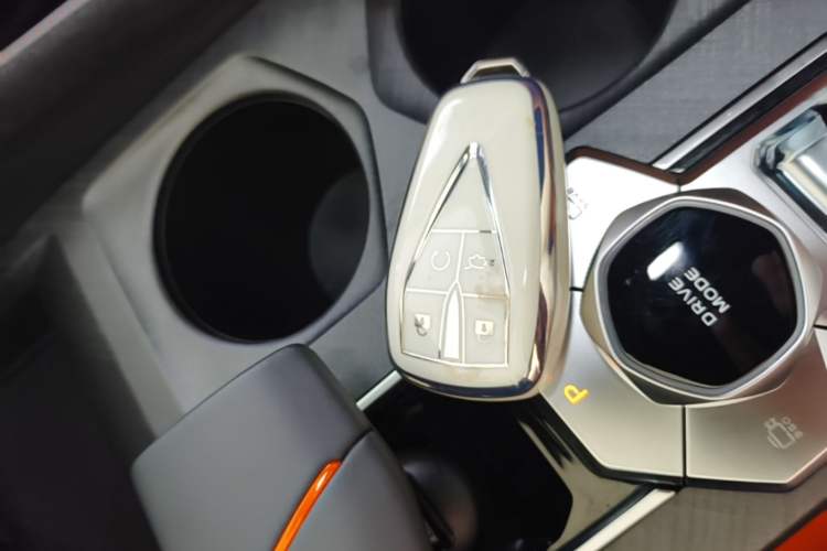 Used CHANGAN UNI-V 2024 1.5T Prestige Sport Edition Vehicle Key