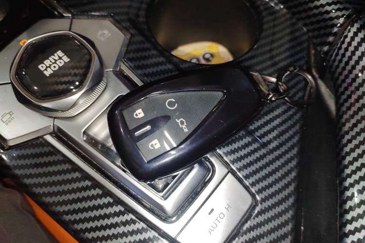 Used CHANGAN UNI-V 2024 1.5T Prestige Sport Edition Vehicle Key