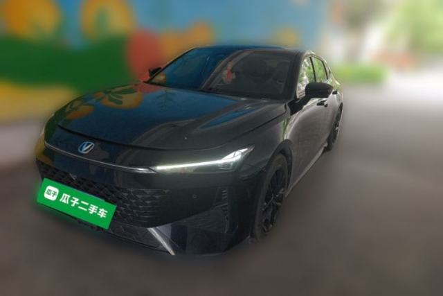 Ojetý CHANGAN UNI-V 2024 1.5T Prestige Edition