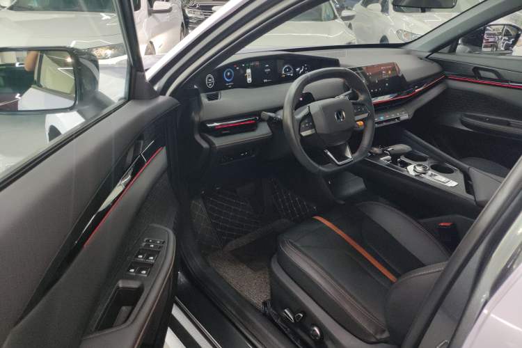 Used CHANGAN UNI-V 2024 1.5T Prestige Edition Driver Seat