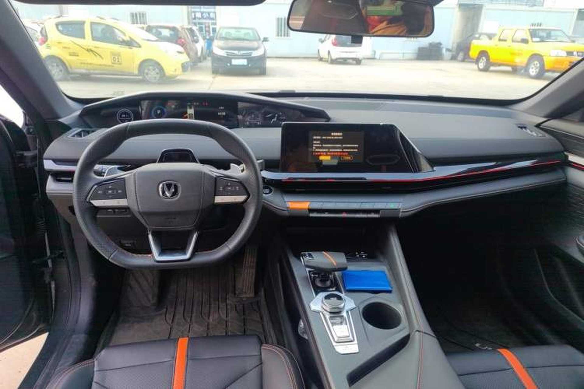 Used CHANGAN UNI-V 2024 1.5T Prestige Edition Interior 2