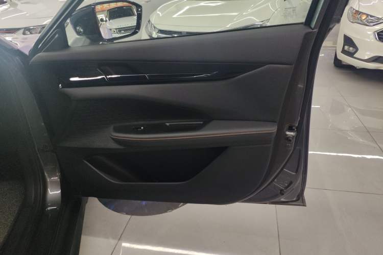 Used CHANGAN UNI-V 2024 1.5T Prestige Edition Right Front Door Interior
