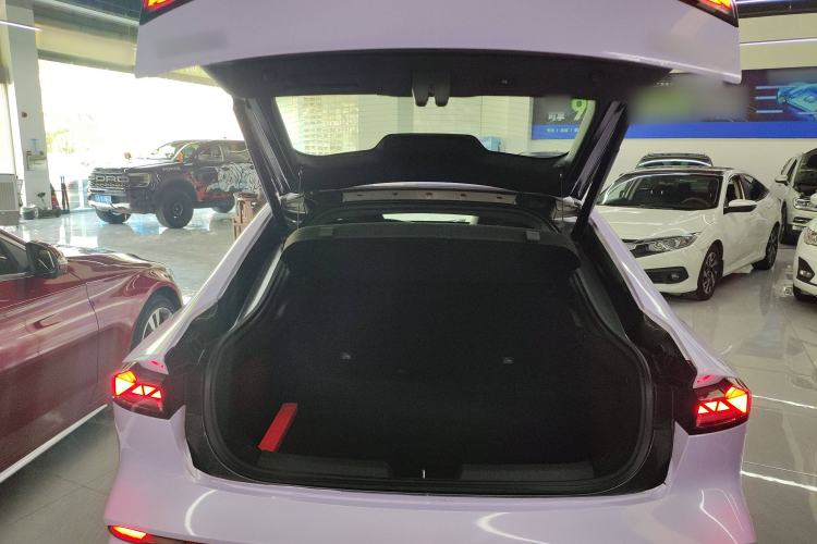 Used CHANGAN UNI-V 2024 1.5T Prestige Edition Trunk