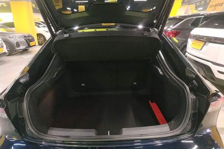 Used CHANGAN UNI-V 2024 1.5T Prestige Sport Edition Trunk