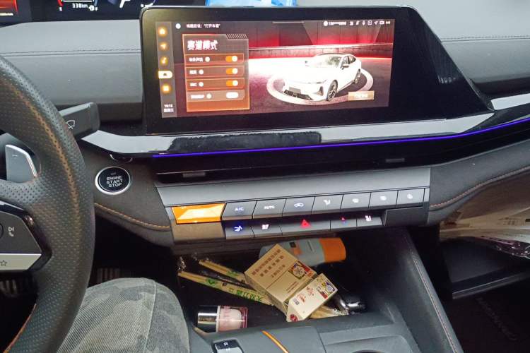 Used CHANGAN UNI-V 2024 1.5T Prestige Sport Edition Audio And AC Panel