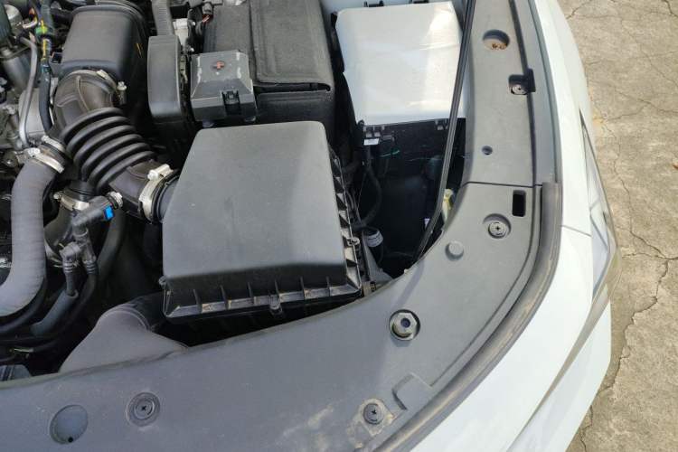 Used CHANGAN UNI-V 2024 1.5T Prestige Sport Edition Engine Bay Left