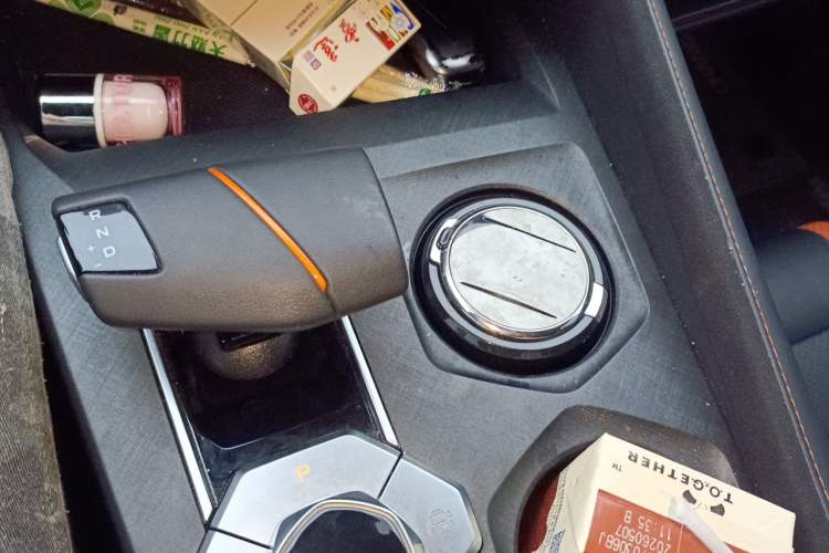 Used CHANGAN UNI-V 2024 1.5T Prestige Sport Edition Gear Lever