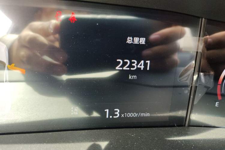 Used CHANGAN UNI-V 2024 1.5T Prestige Sport Edition Odometer Close Up