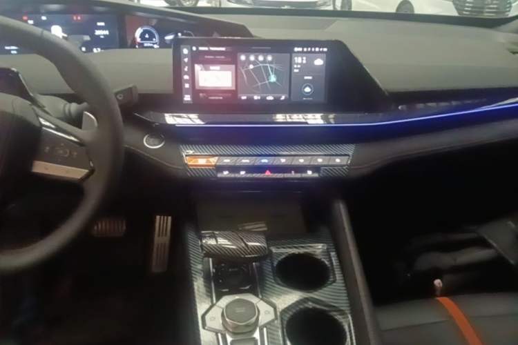 Used CHANGAN UNI-V 2024 1.5T Prestige Sport Edition Audio And AC Panel