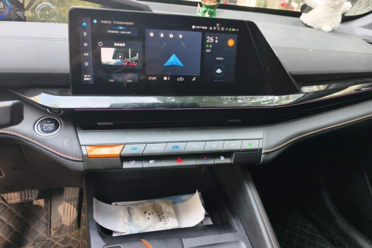 Used CHANGAN UNI-V 2024 1.5T Prestige Edition Audio And AC Panel