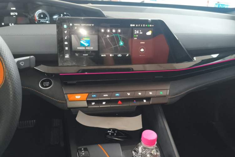 Used CHANGAN UNI-V 2024 1.5T Prestige Sport Edition Audio And AC Panel