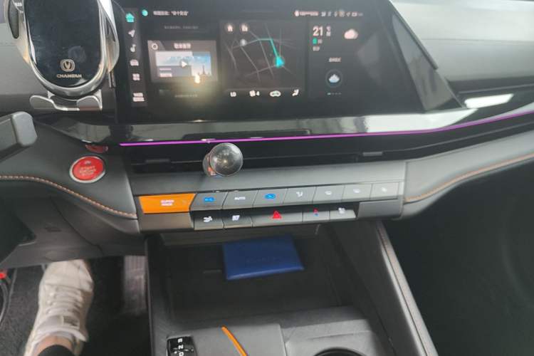 Used CHANGAN UNI-V 2024 1.5T Prestige Edition Audio And AC Panel
