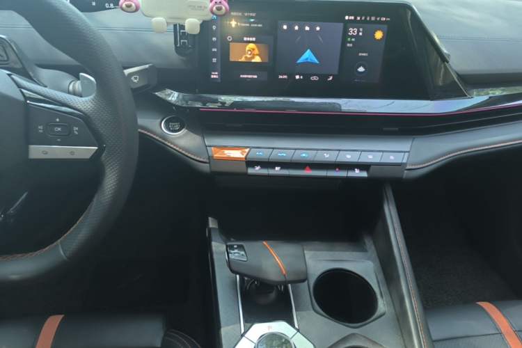 Used CHANGAN UNI-V 2024 1.5T Prestige Edition Audio And AC Panel