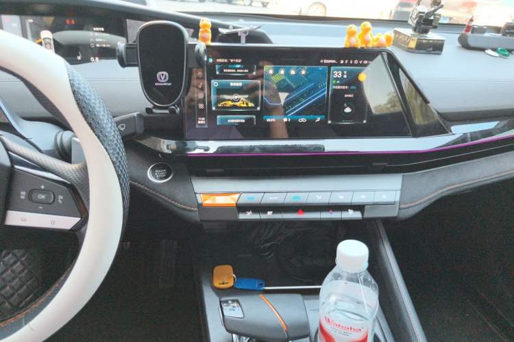 Used CHANGAN UNI-V 2024 1.5T Prestige Sport Edition Audio And AC Panel