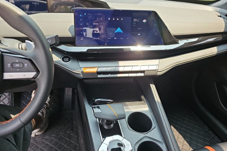 Used CHANGAN UNI-V 2024 1.5T Prestige Edition Audio And AC Panel