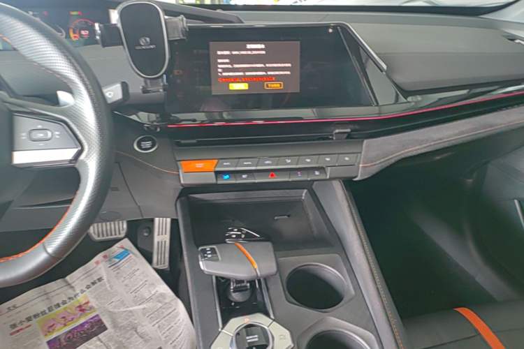 Used CHANGAN UNI-V 2024 1.5T Prestige Sport Edition Audio And AC Panel