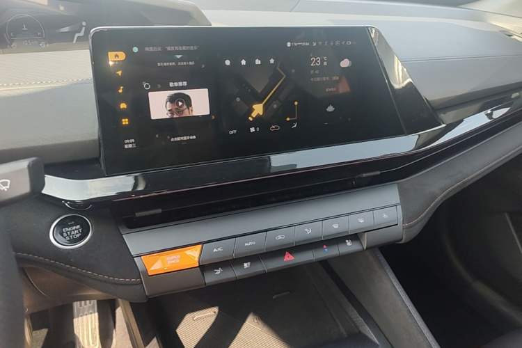 Used CHANGAN UNI-V 2024 1.5T Prestige Sport Edition Audio And AC Panel