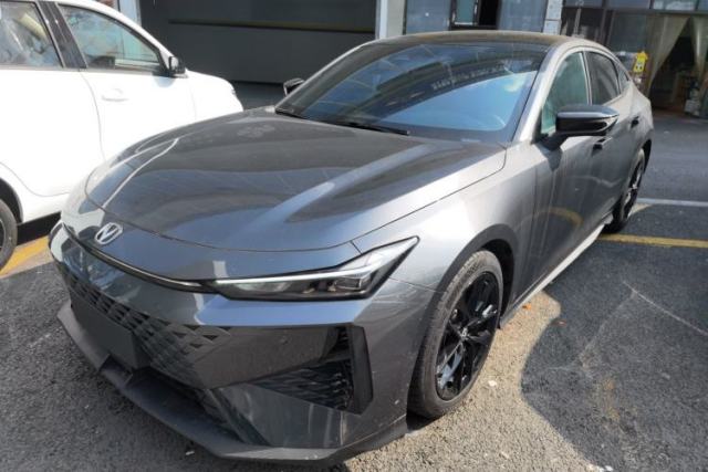 Used CHANGAN UNI-V 2024 1.5T Prestige Edition
