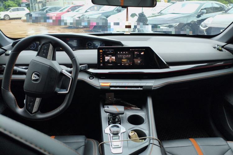 Used CHANGAN UNI-V 2024 1.5T Prestige Edition Center Console