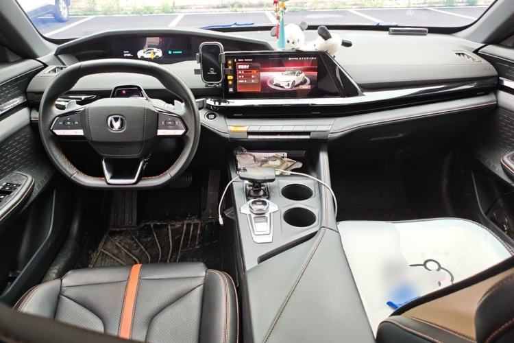 Used CHANGAN UNI-V 2024 1.5T Prestige Edition Center Console