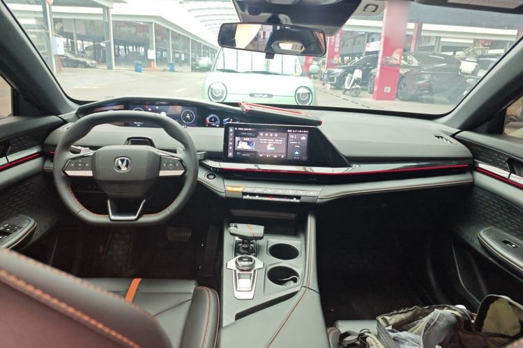 Used CHANGAN UNI-V 2024 1.5T Prestige Edition Center Console