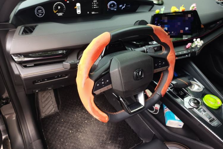 Used CHANGAN UNI-V 2024 1.5T Prestige Edition Center Console