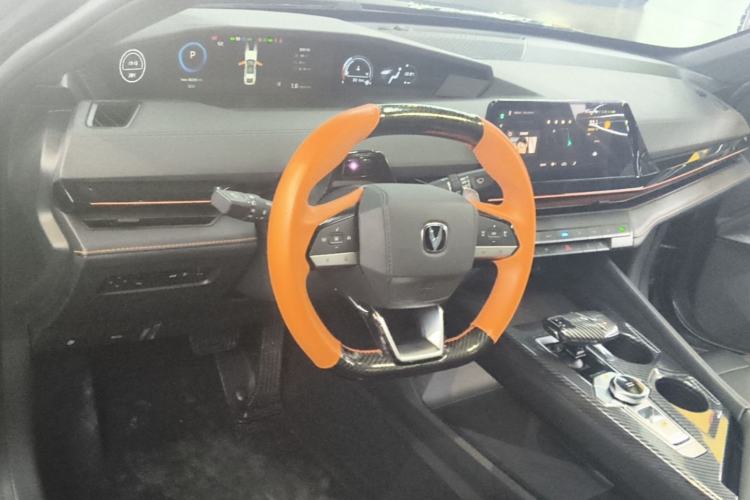 Used CHANGAN UNI-V 2024 1.5T Prestige Edition Center Console