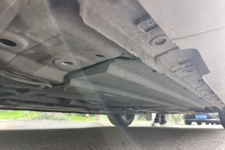 Used CHANGAN UNI-V 2024 1.5T Prestige Edition Chassis Front Left