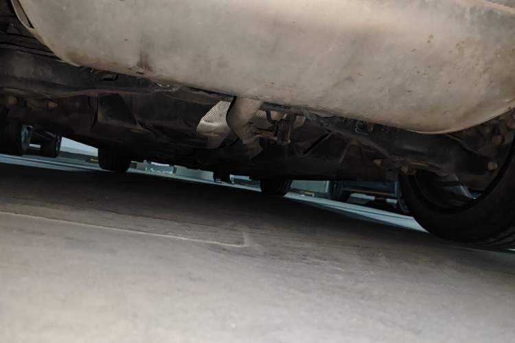 Used CHANGAN UNI-V 2024 1.5T High-Energy Version Chassis Rear