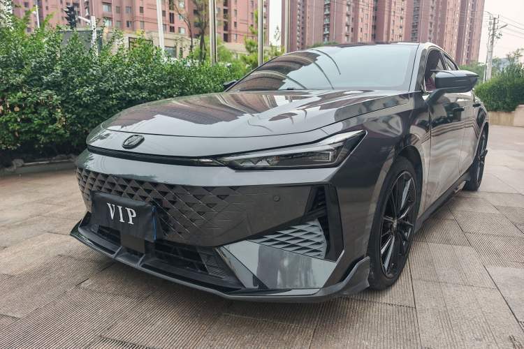 Used CHANGAN UNI-V 2024 1.5T Prestige Sport Edition Guazi used car, China used car export, Used car for sale, Used cars, Cheapest cars for sale
