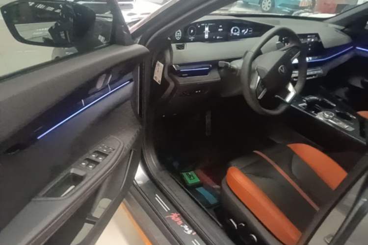 Used CHANGAN UNI-V 2024 1.5T Prestige Sport Edition Driver Seat