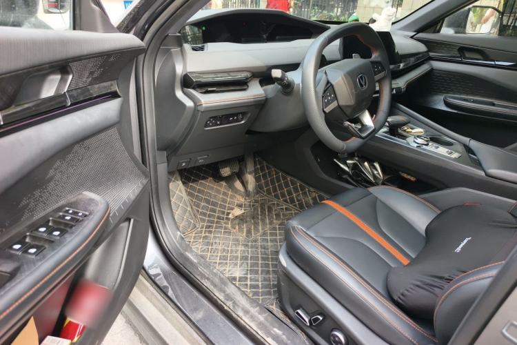 Used CHANGAN UNI-V 2024 1.5T Prestige Edition Driver Seat