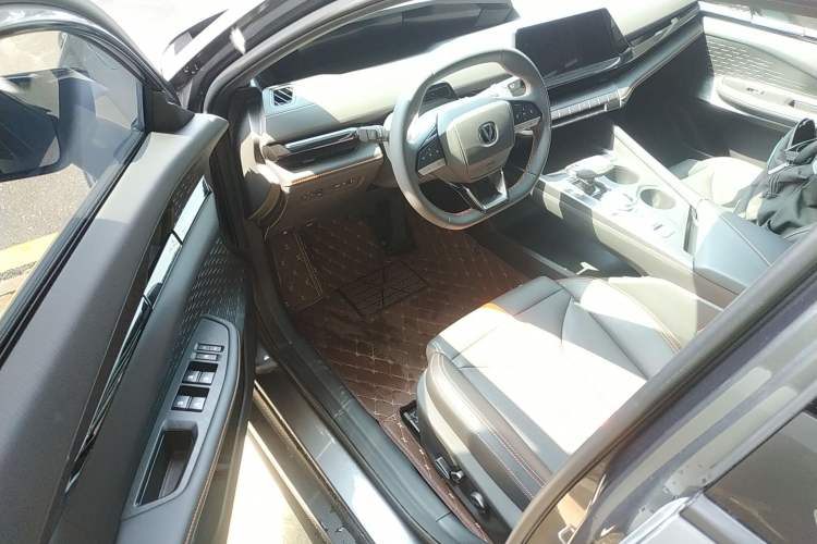 Used CHANGAN UNI-V 2024 1.5T Prestige Edition Driver Seat