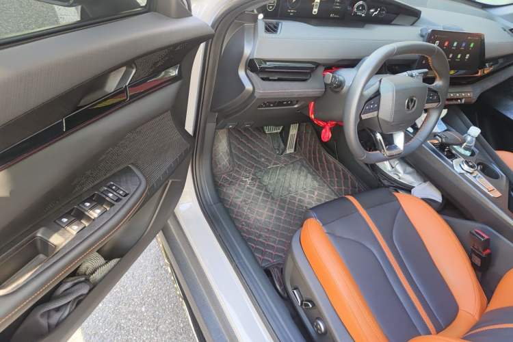 Used CHANGAN UNI-V 2024 1.5T Prestige Sport Edition Driver Seat