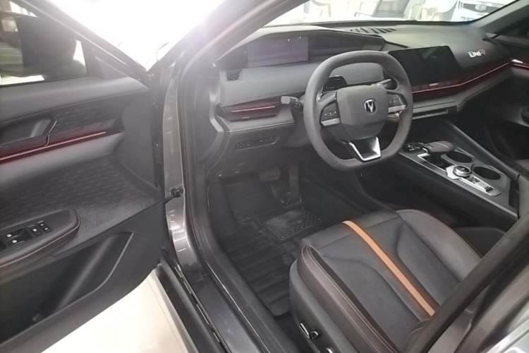Used CHANGAN UNI-V 2024 1.5T Prestige Edition Driver Seat