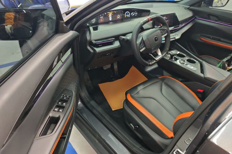 Used CHANGAN UNI-V 2024 1.5T High-Energy Version Driver Seat