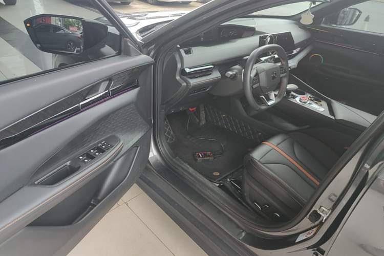 Used CHANGAN UNI-V 2024 1.5T Prestige Edition Driver Seat