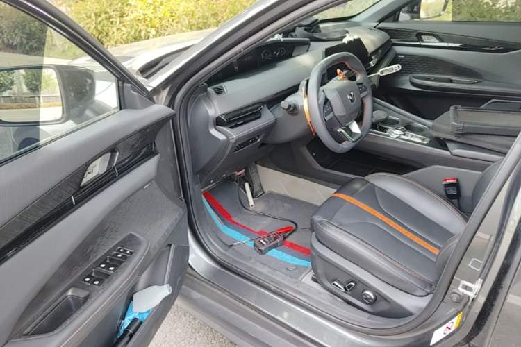 Used CHANGAN UNI-V 2024 1.5T Smart Navigation Version Driver Seat