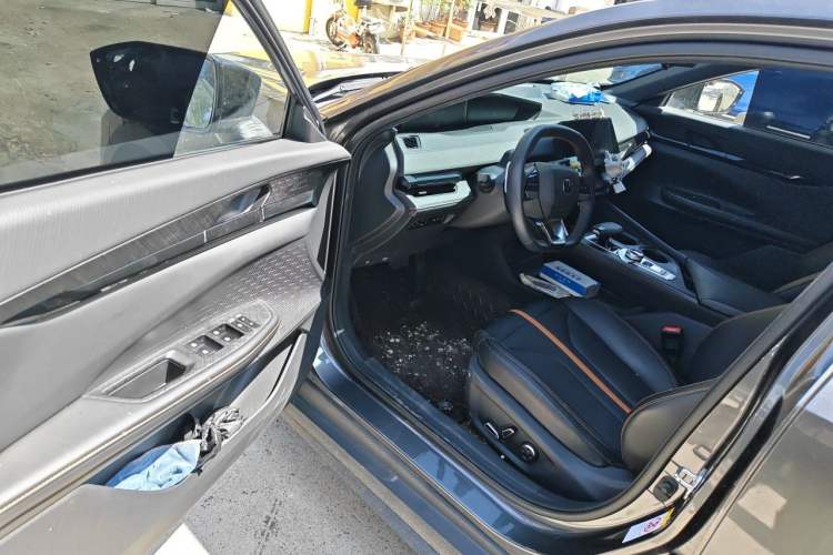 Used CHANGAN UNI-V 2024 1.5T Prestige Edition Driver Seat
