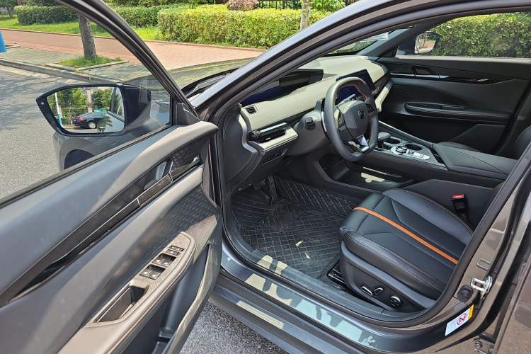 Used CHANGAN UNI-V 2024 1.5T Prestige Edition Driver Seat