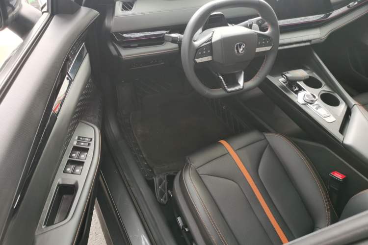 Used CHANGAN UNI-V 2024 1.5T Prestige Edition Driver Seat