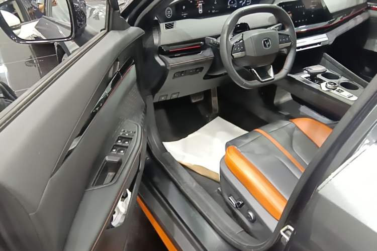 Used CHANGAN UNI-V 2024 1.5T Prestige Sport Edition Driver Seat