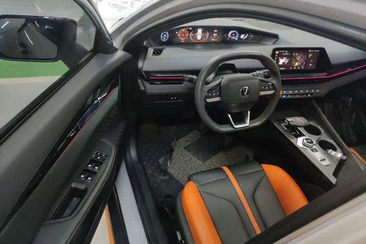 Used CHANGAN UNI-V 2024 1.5T Prestige Sport Edition Driver Seat