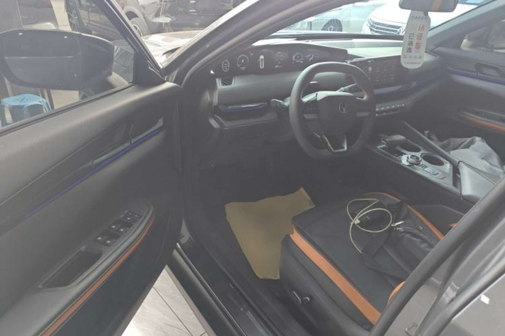 Used CHANGAN UNI-V 2024 1.5T High-Energy Version Driver Seat