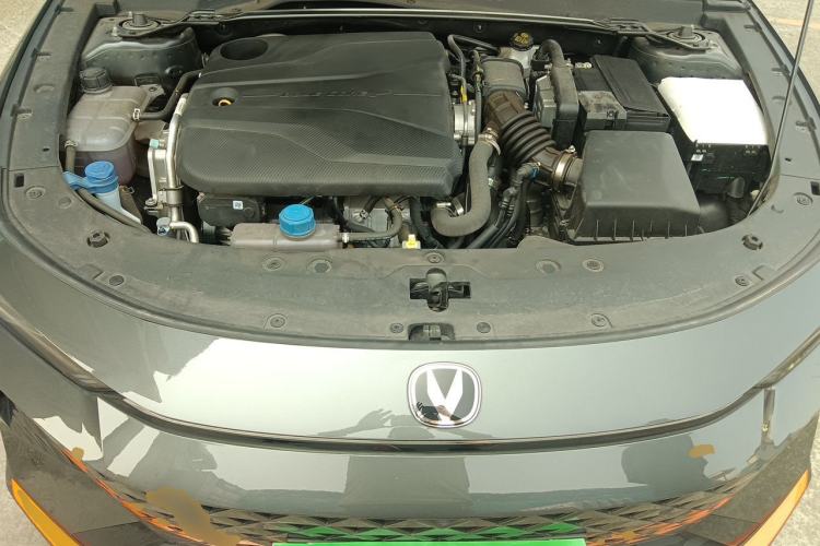 Used CHANGAN UNI-V 2024 1.5T Prestige Sport Edition Engine Bay