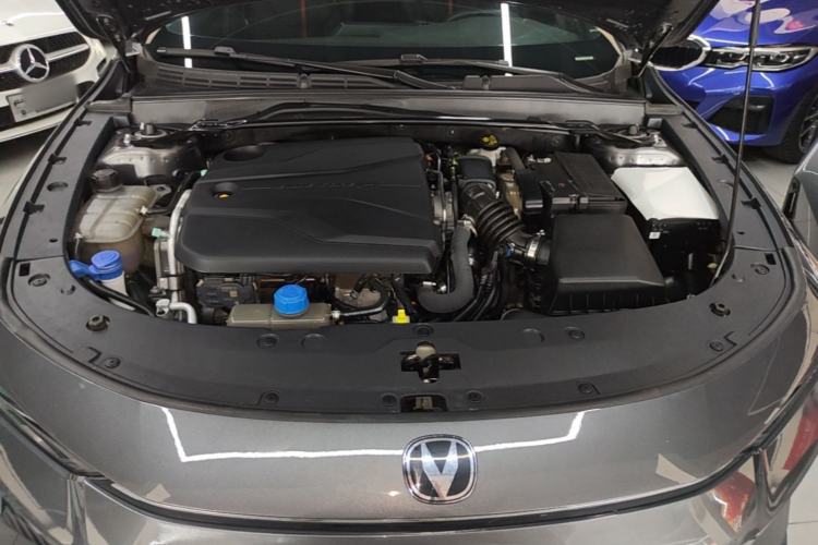 Used CHANGAN UNI-V 2024 1.5T Prestige Edition Engine Bay
