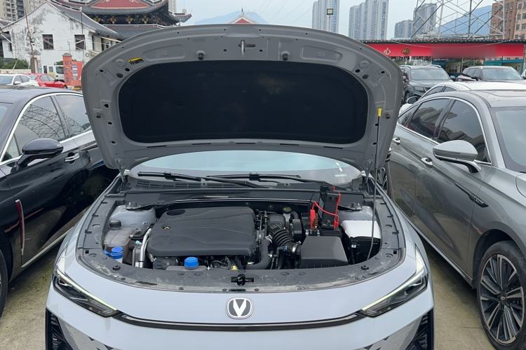 Used CHANGAN UNI-V 2024 1.5T Prestige Sport Edition Engine Bay